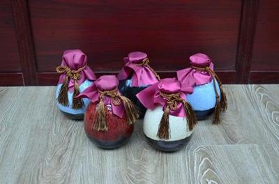 遼源酒包裝與呂氏陶瓷 自然美學與多元營銷的融合之道